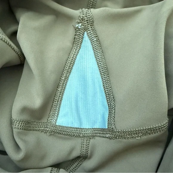 Athleta Interval Stash Ombre Tipped 5” Bike Shorts Size Small - Picture 6 of 7